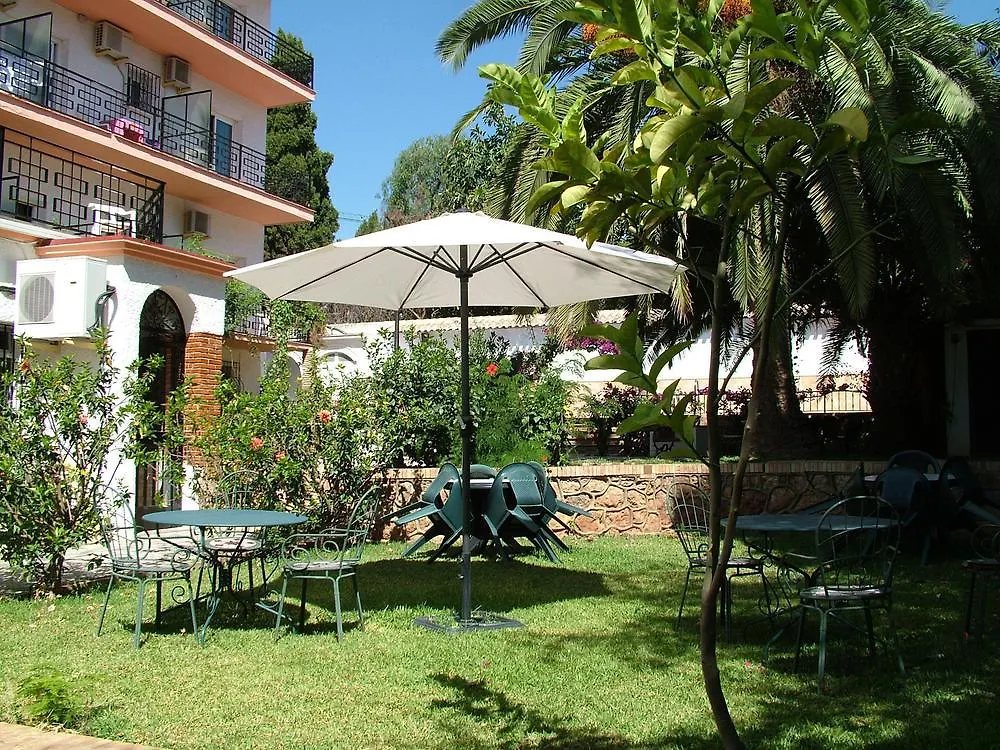Hotel Carmen Teresa Torremolinos 3*,