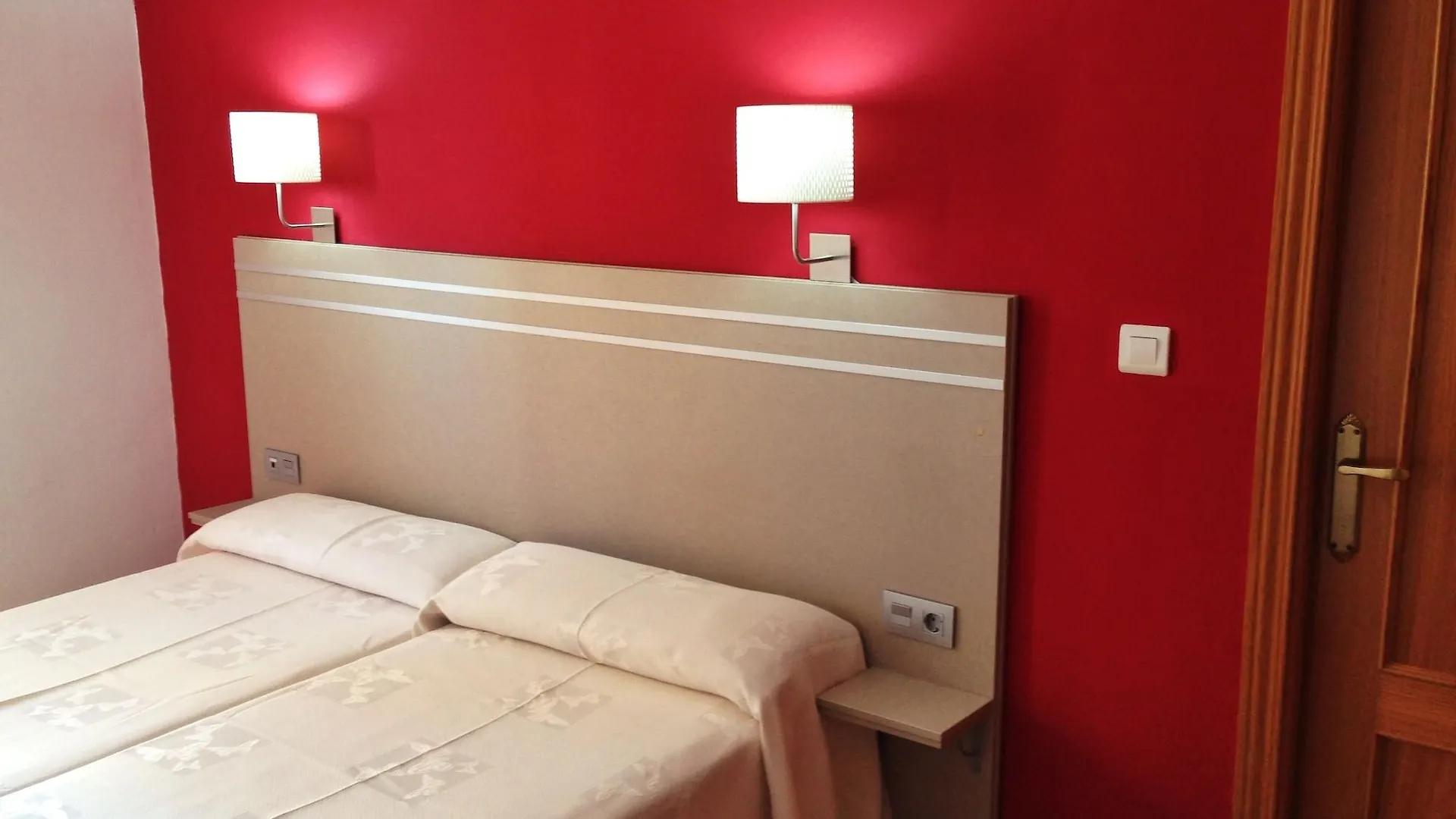 ***  Hotel Carmen Teresa Torremolinos İspanya