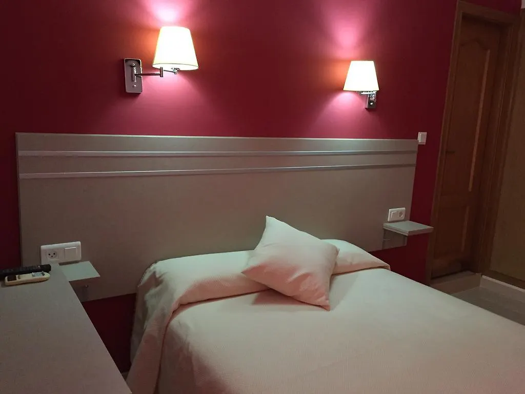 Hotel Carmen Teresa Torremolinos İspanya
