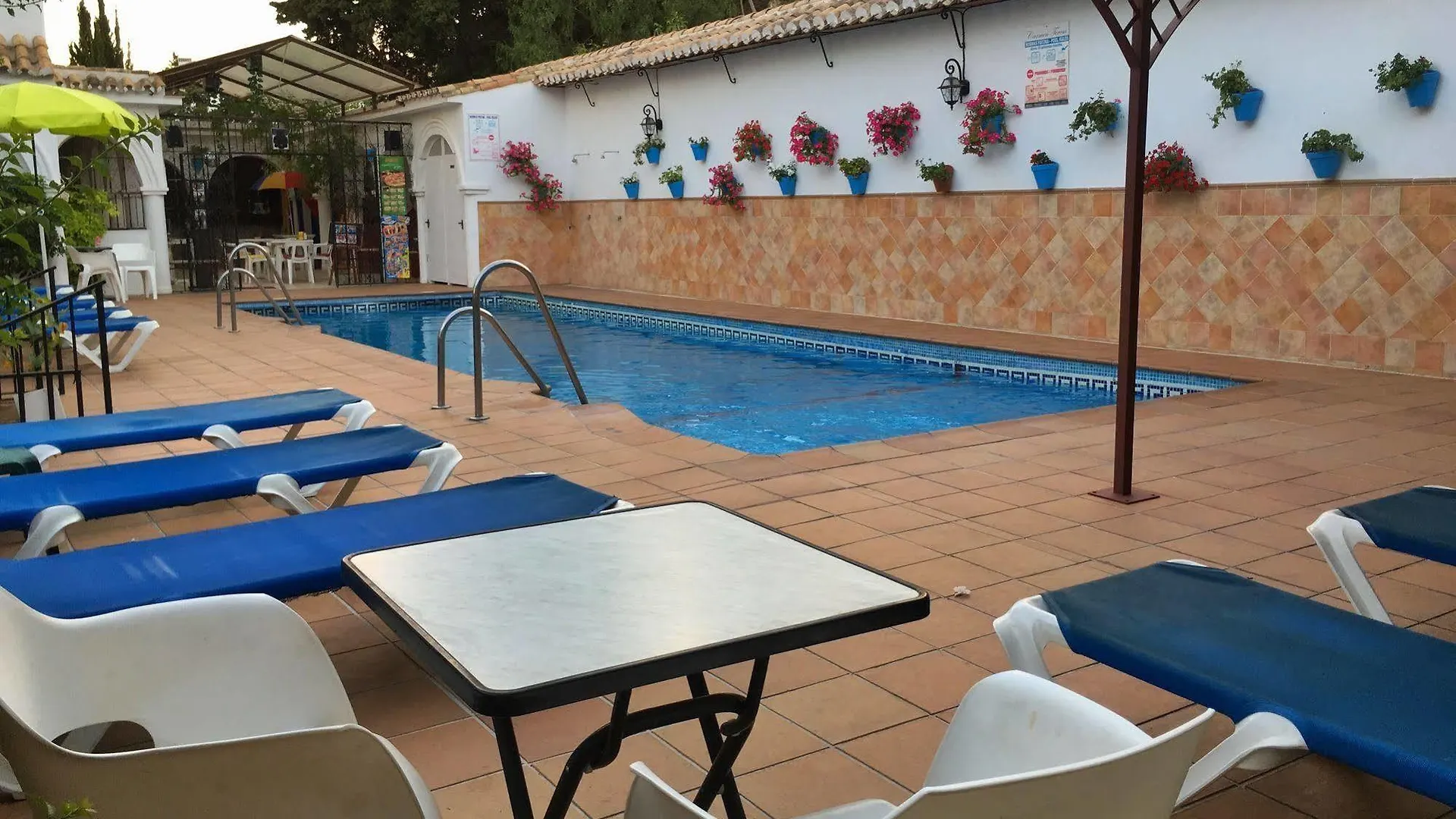 Hotel Carmen Teresa Torremolinos 3*,  İspanya